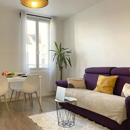 My Little Paradise - - Train Station Apartment